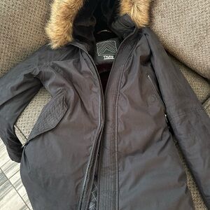 TNA Black Puffer Jacket Weather-Resistant